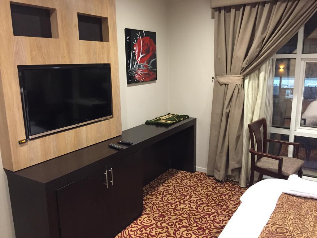 Ashbonh Hotel Suites Riyadh Room photo